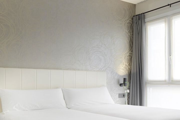 Room 8 of 29