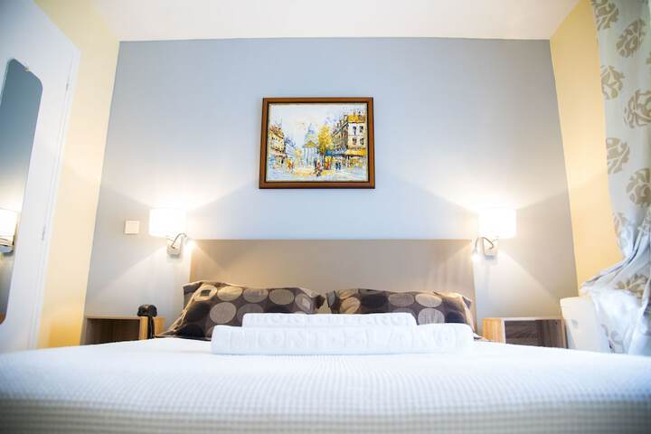 Room 4 of 38
