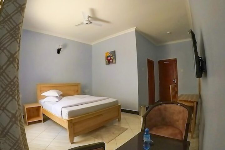 Room 6 of 29