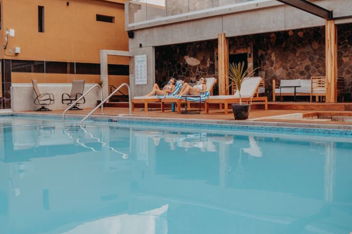 Pool 94 of 192