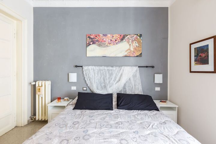 Room 18 of 37