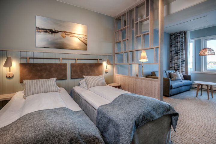 Room 15 of 77