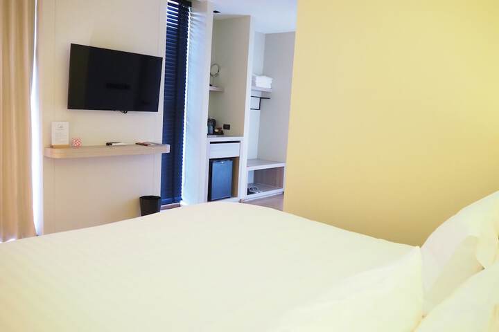 Room 4 of 26