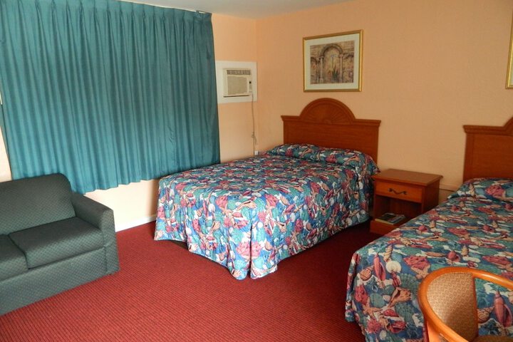 Room 2 of 7
