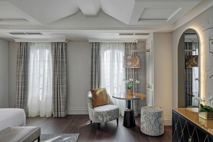 Room 16 of 203