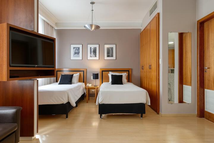 Room 17 of 74