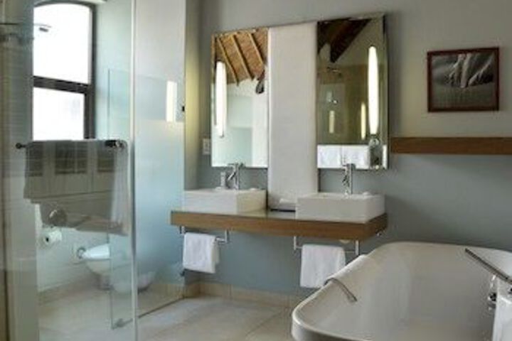 BON Hotel Shelley Point