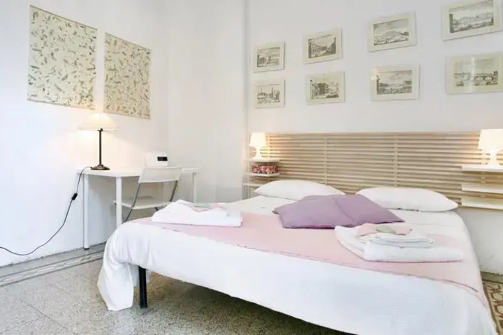 Room 3 of 8