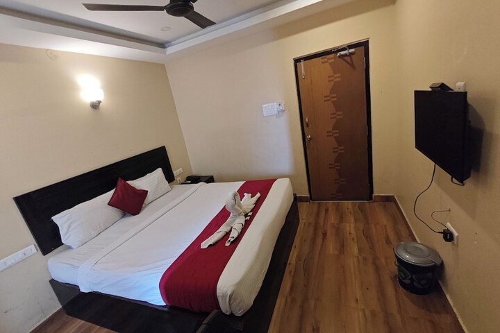 Room 7 of 14