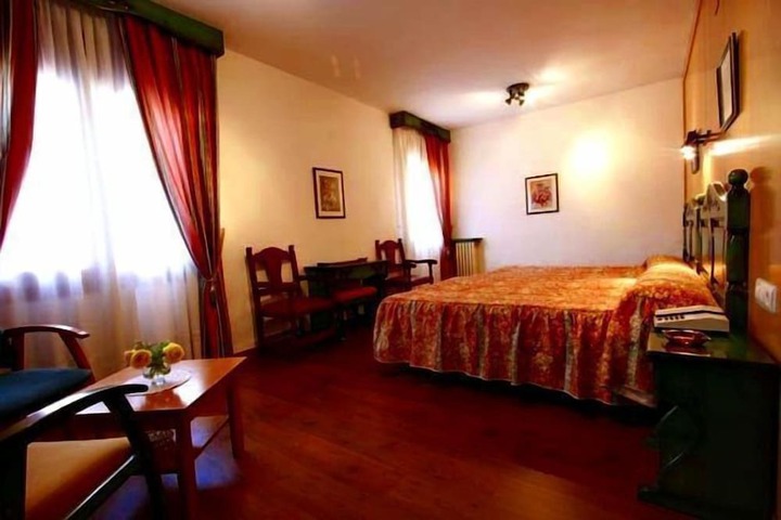 Room 16 of 72