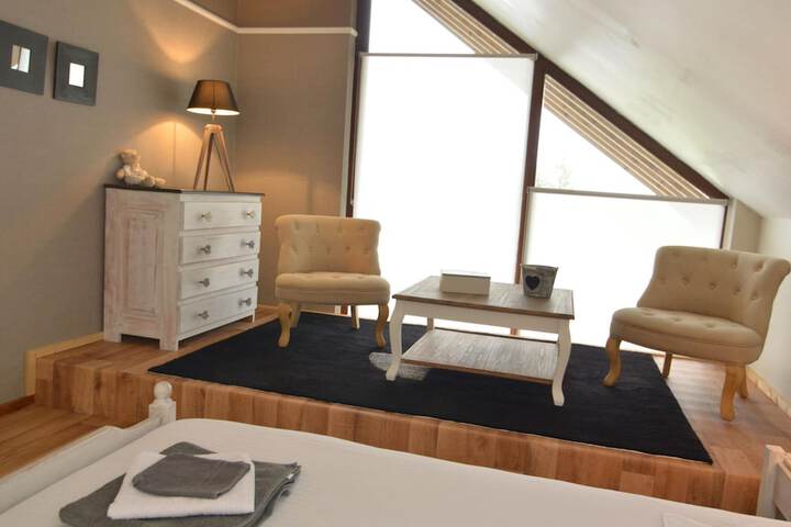 Room 6 of 40