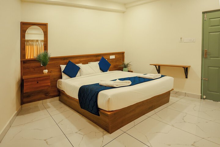 Room 8 of 20