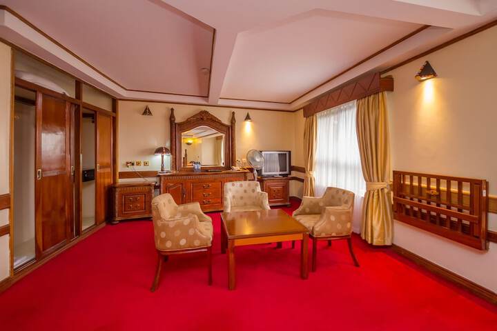 Room 42 of 174