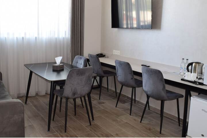 Room 15 of 38