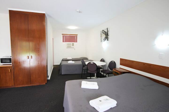 Room 17 of 44