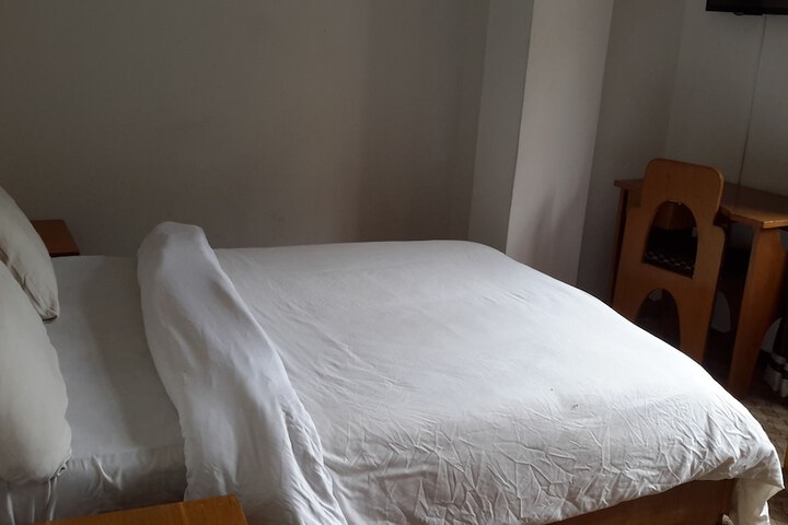 Room 6 of 24