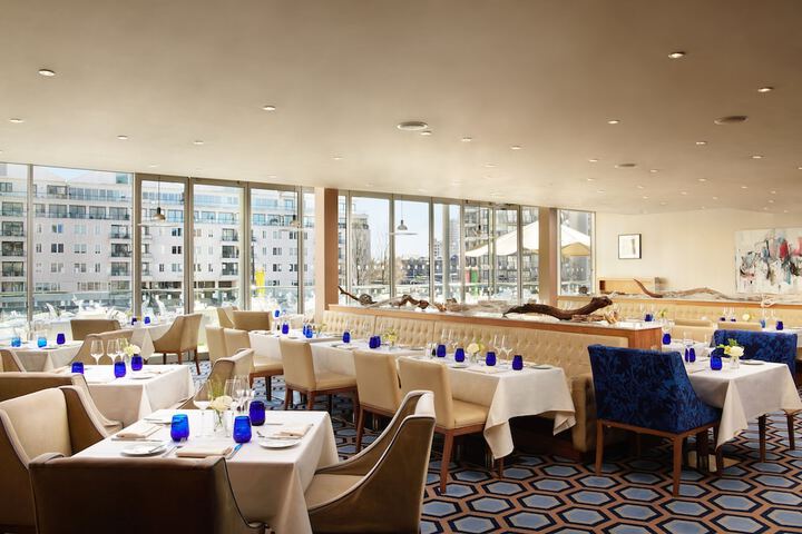 Dining 300 of 441