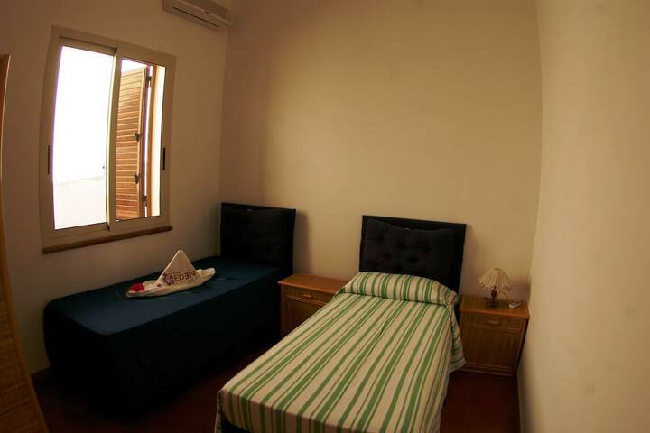 Room 6 of 70