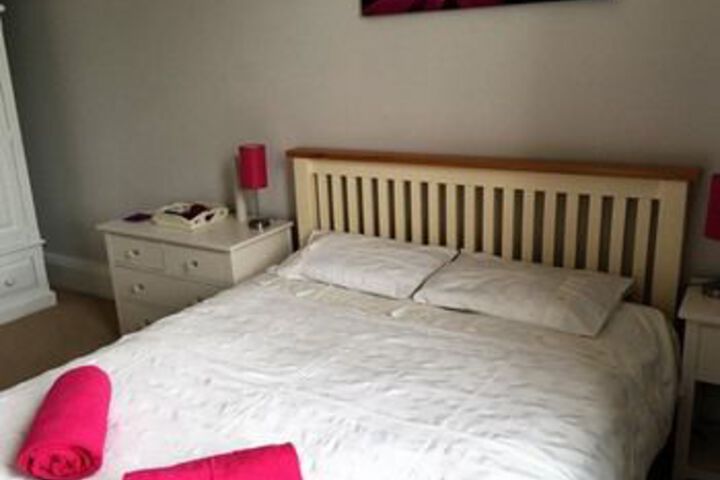 Room 13 of 28