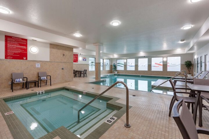 Pool 102 of 168