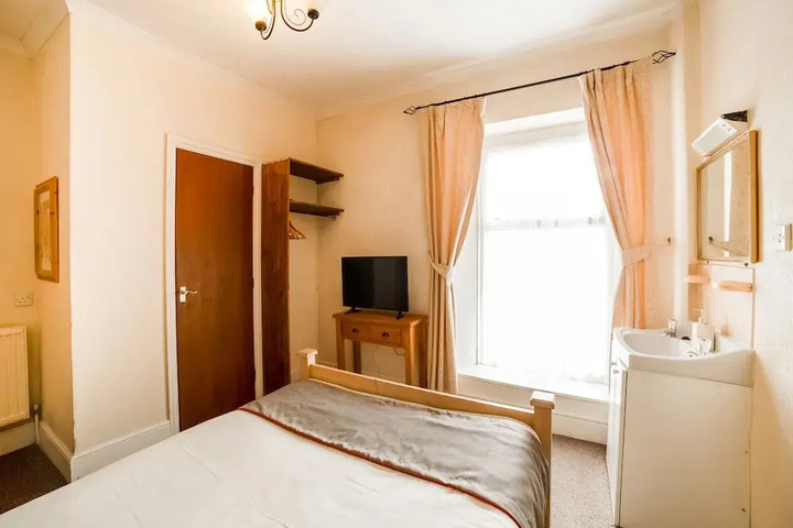 guest_rooms