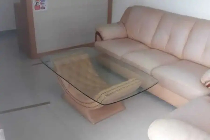 Room 4 of 15