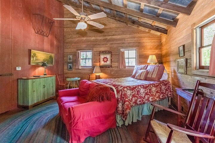 Room 8 of 35