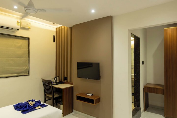 Room 10 of 43