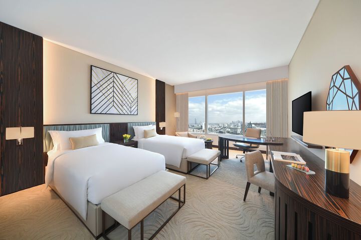 Room 16 of 310