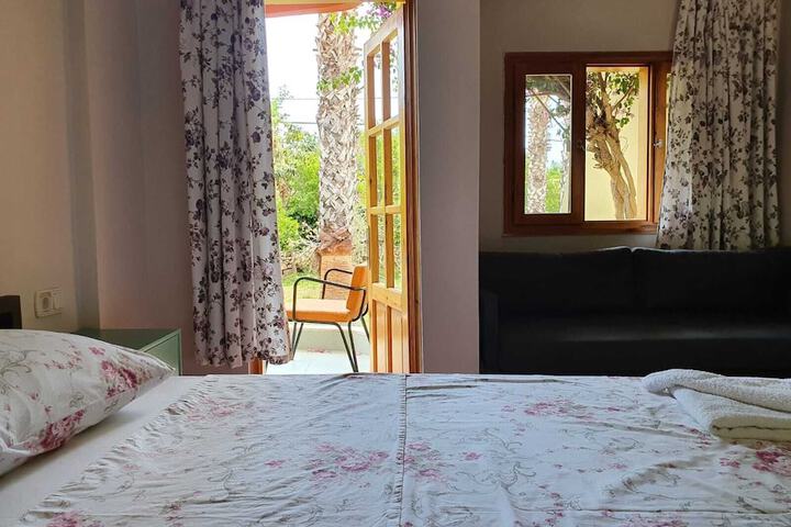 Room 40 of 80