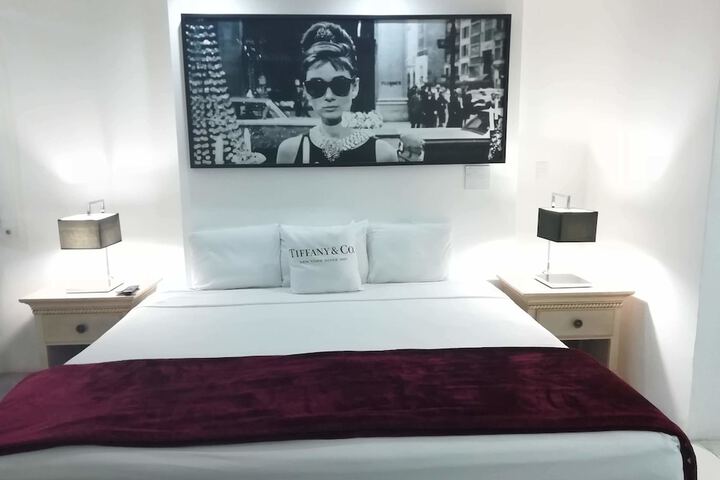 Room 17 of 60