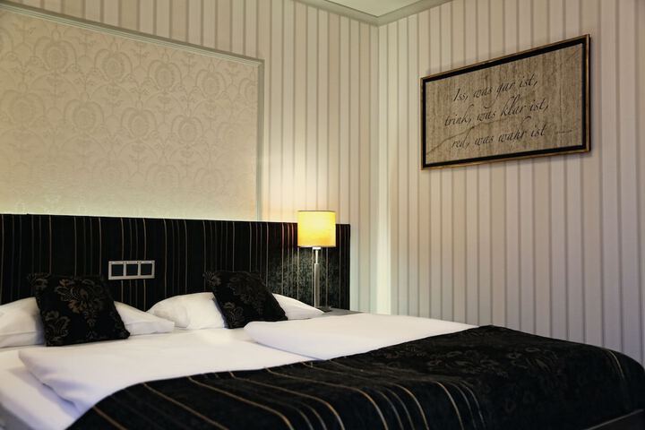 Room 14 of 89