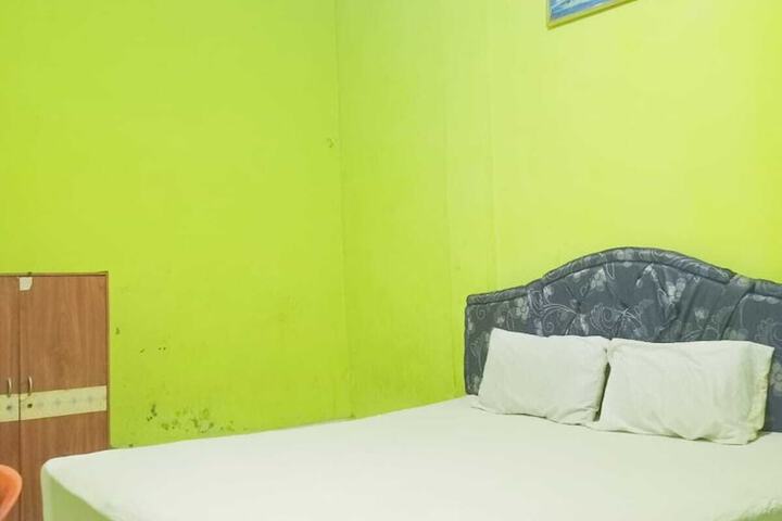 Room 2 of 8