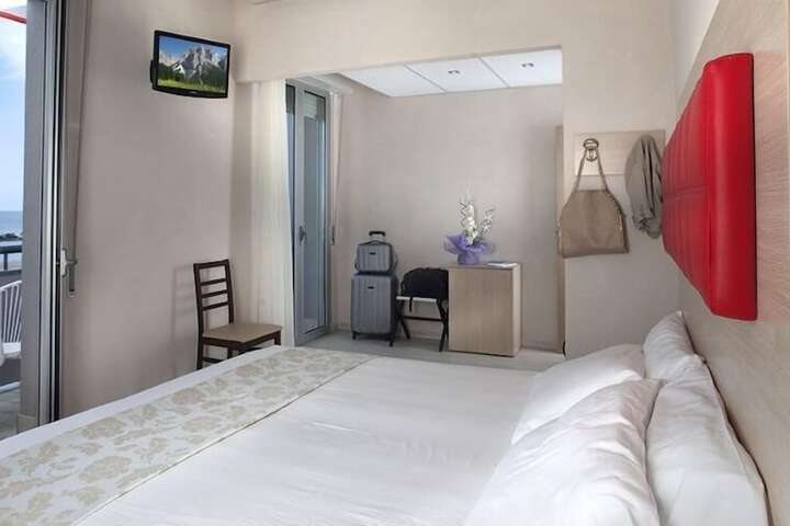 Room 3 of 29