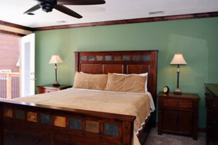 Room 30 of 34