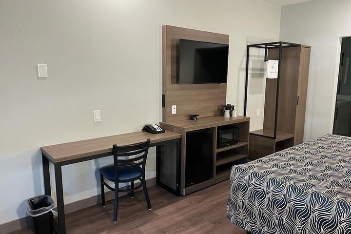 Room 5 of 23