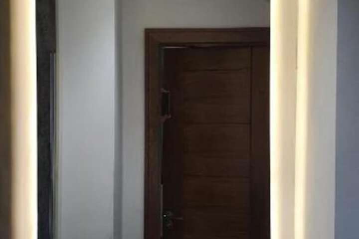 Room 32 of 36