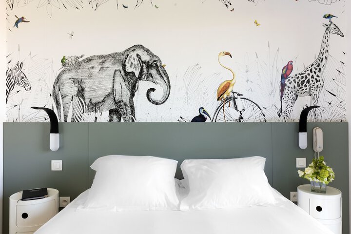 Room 13 of 71