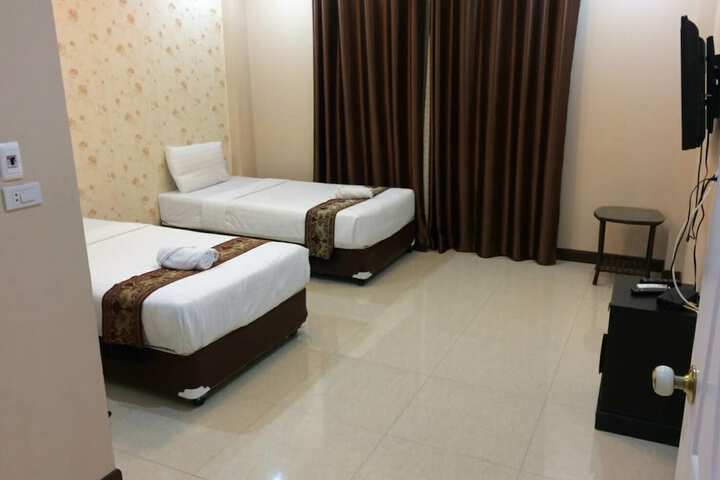 Room 26 of 128
