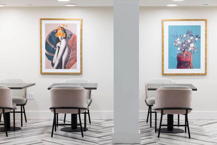 Breakfast area