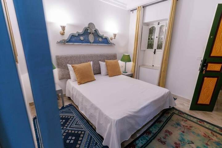 Room 17 of 29