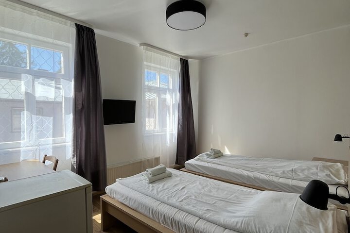 Room 5 of 60