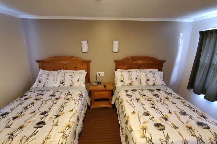 Room 45 of 181