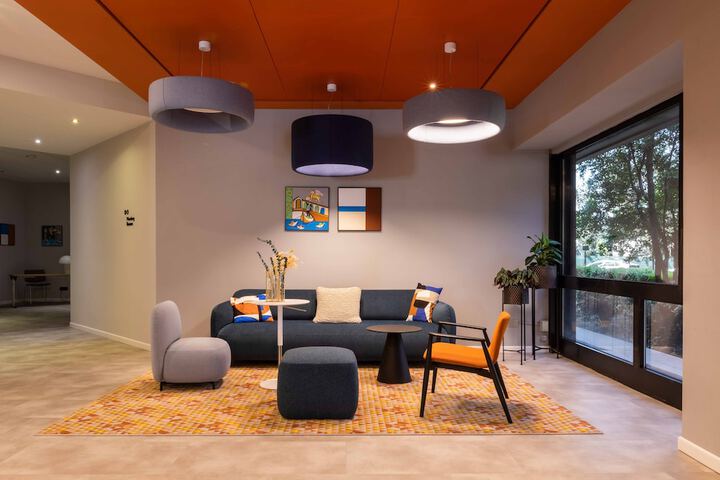 Guest Lobby