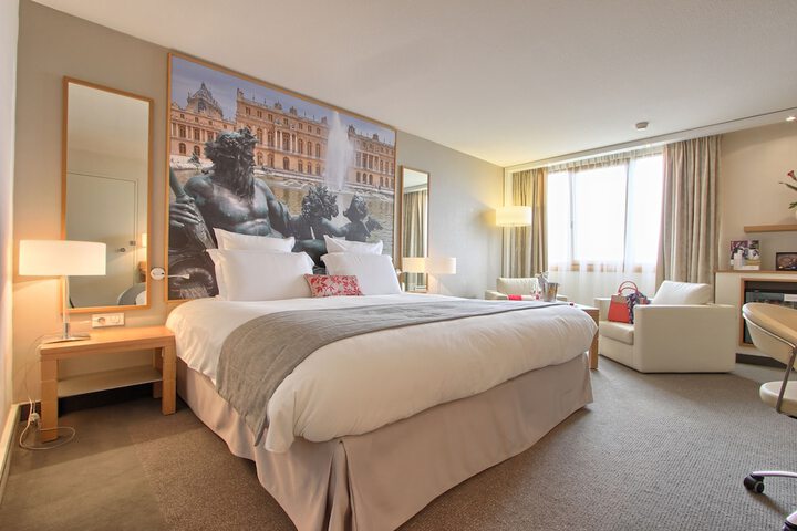 Room 4 of 71