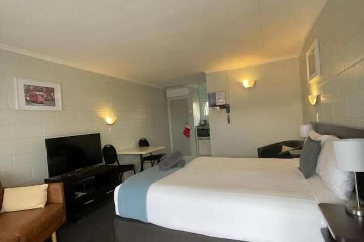 Room 4 of 59