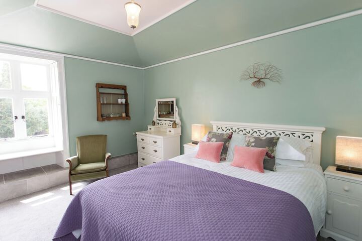 Room 5 of 46