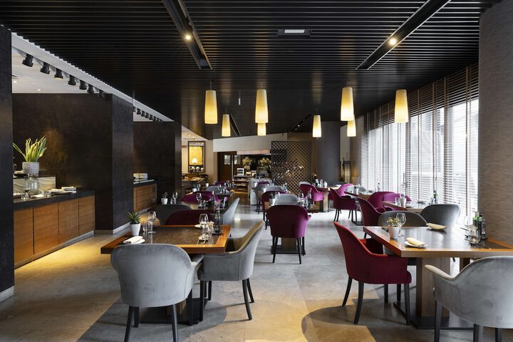 Dining 66 of 135