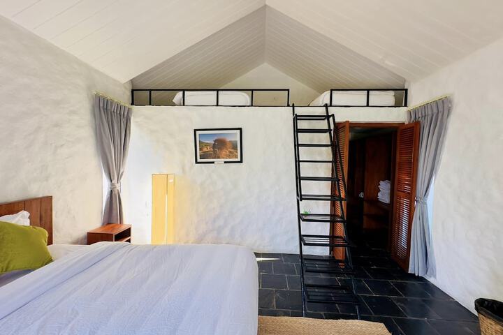 Room 3 of 28
