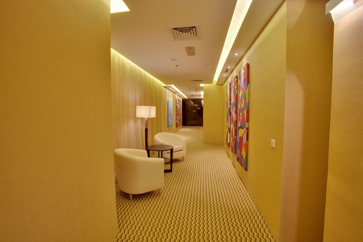 Ballroom/Hall 20 of 22